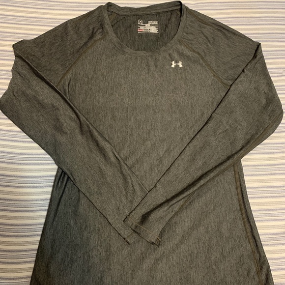 NWOT women’s XS underarmour gray heat gear long sleeve - Picture 4 of 8